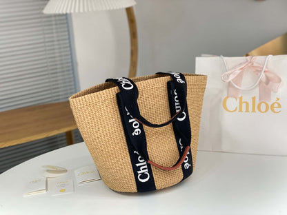Chloé Women's Brown Raffia Woody Large Tote