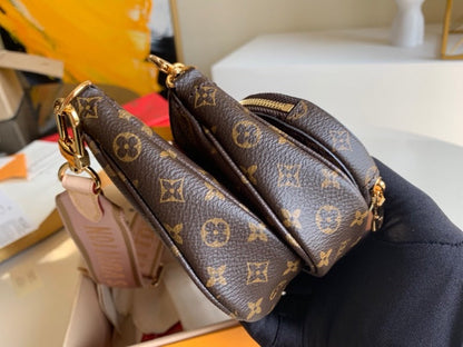 Multi Pochette Accessoires Monogram Pink | M44813